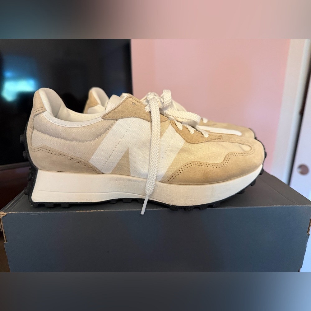 New Balance 327 - Neutral Beige & White Suede Sneakers - Picture 2 of 7